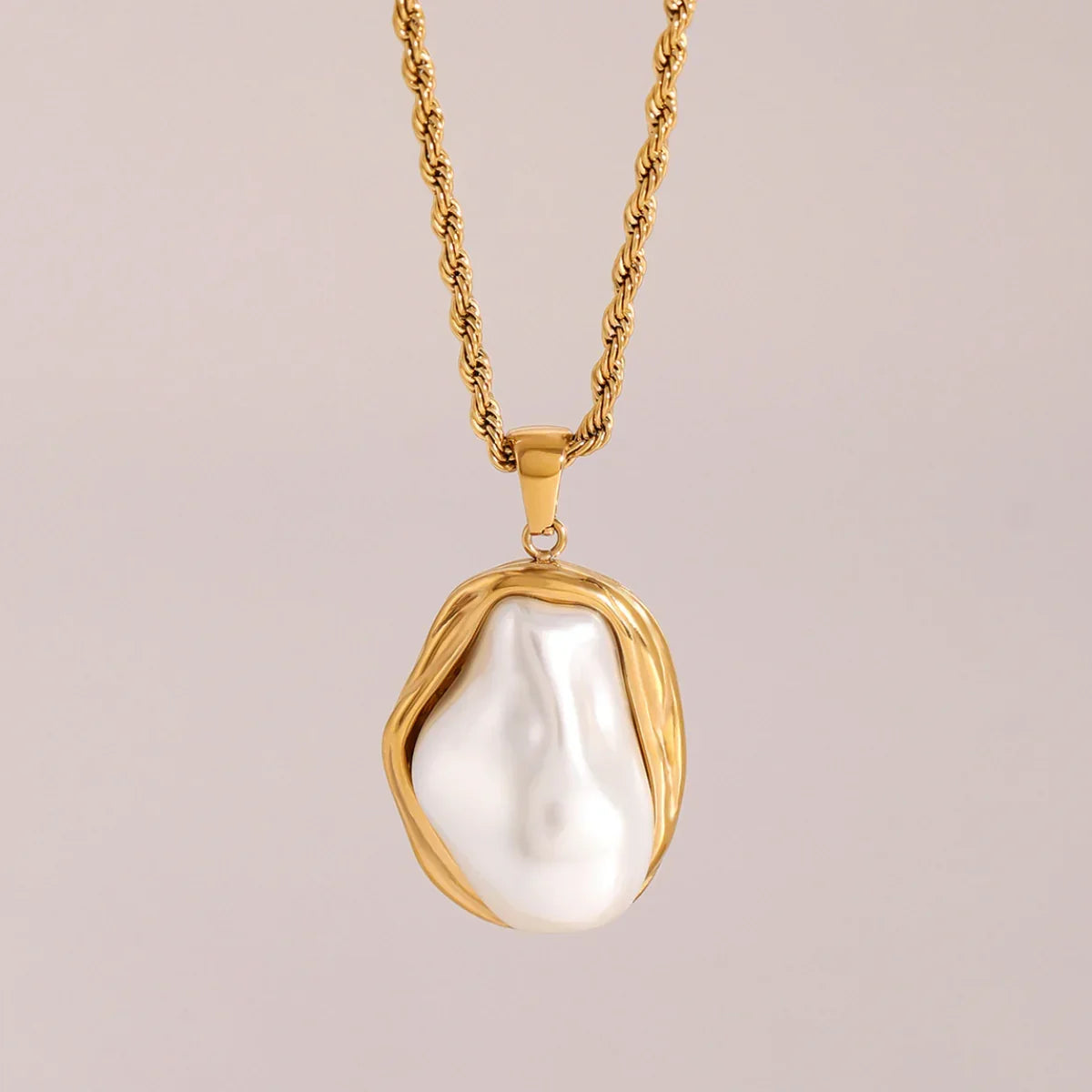 [Echo Fine]Carly Mother Of Pearl Pendant