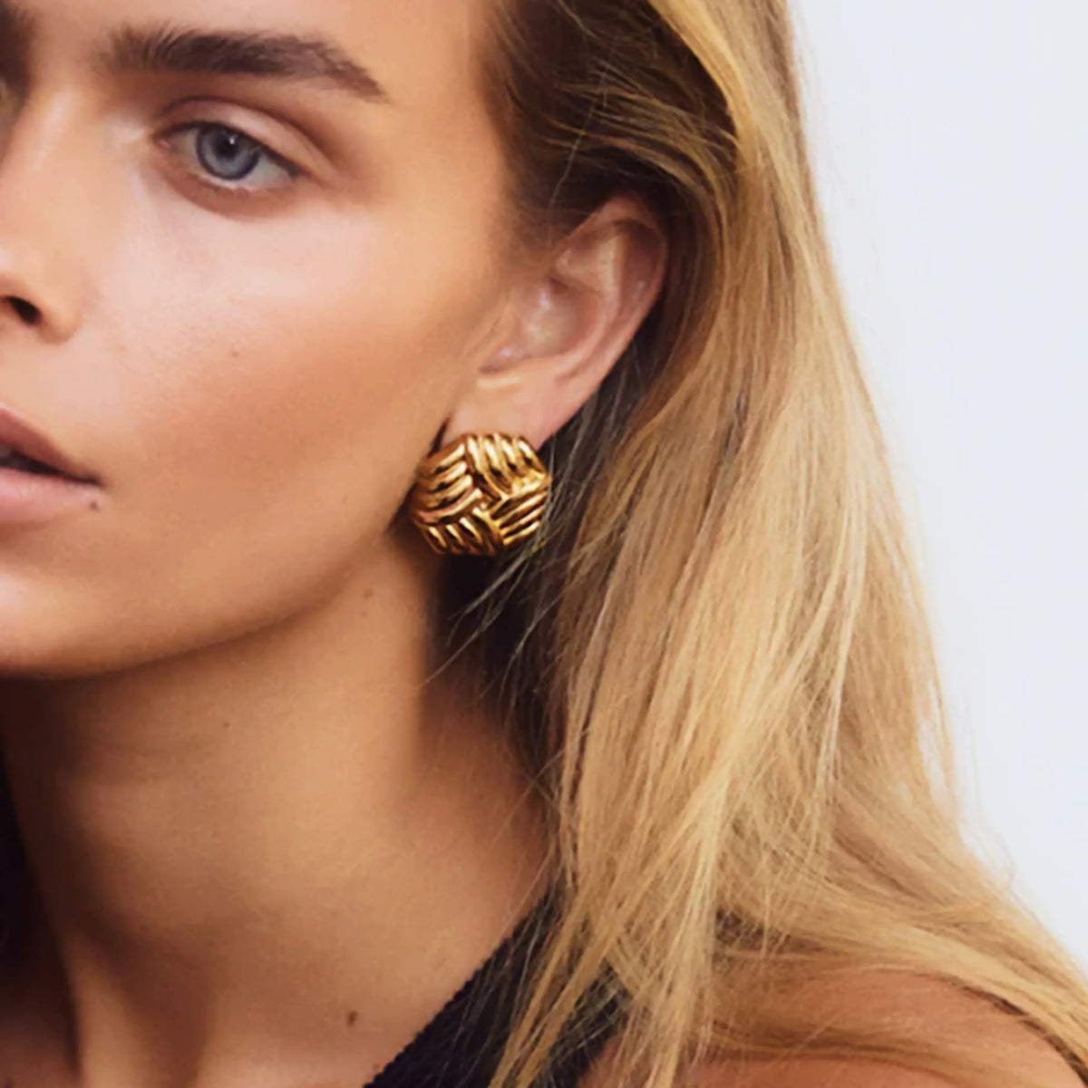 [Echo Fine]Vanessa Criss Cut Gold Earrings