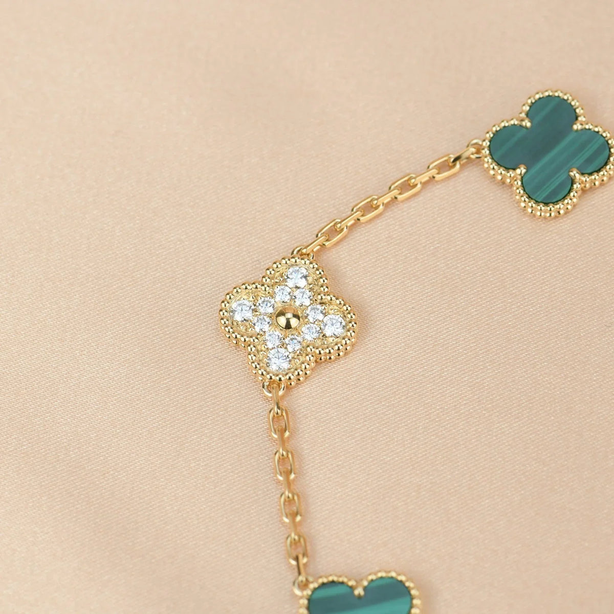 [ECHO ] CLOVER 5 MOTIF MALACHITE BRACELET COLLECTION