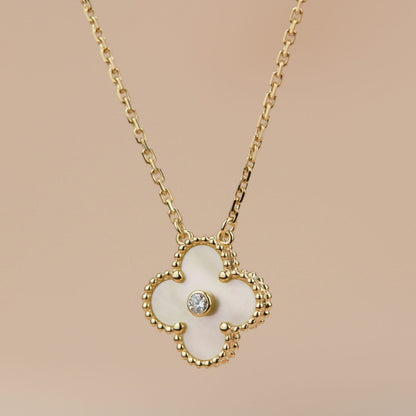 [ECHO ]CLOVER 15MM DIAMOND GOLD MOTHER OF PEARL NECKLACE