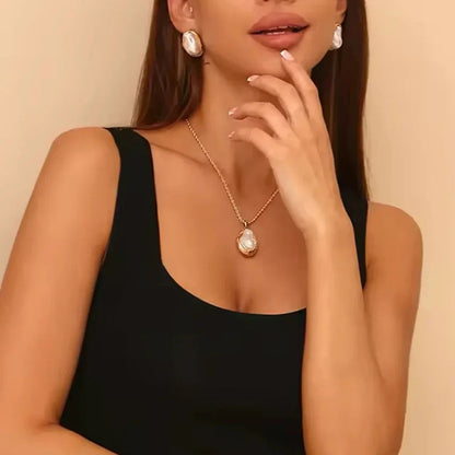 [Echo Fine]Carly Mother Of Pearl Pendant