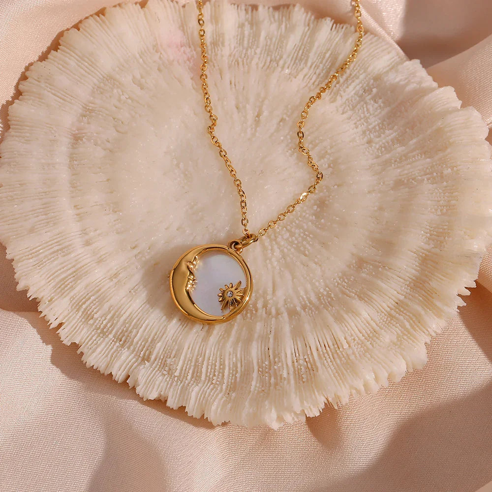 [Echo Fine]Evangeline Lunar Gold Necklace