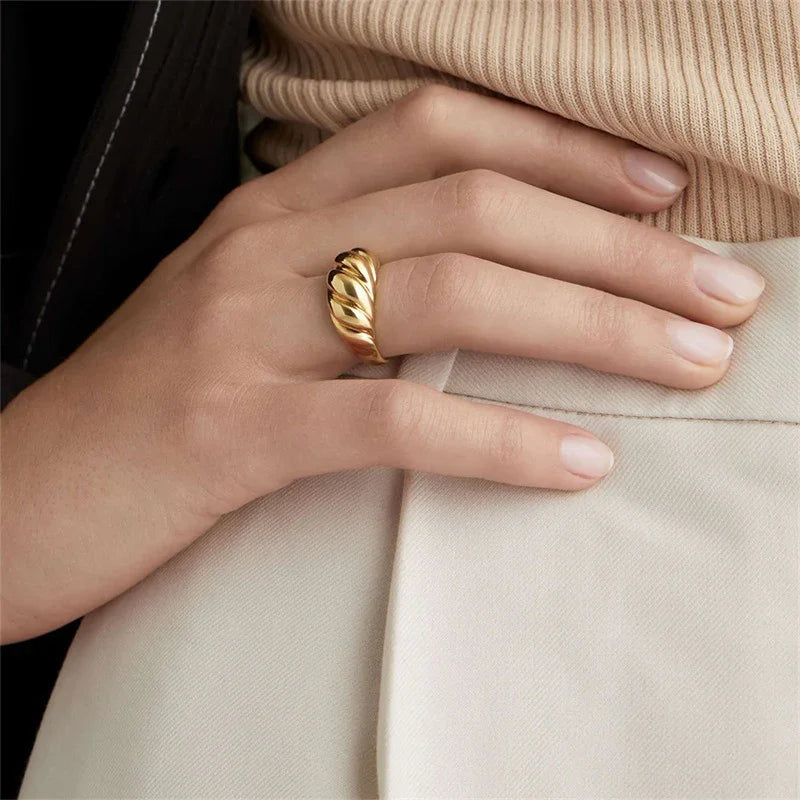 [Echo Fine]Lorelei Gold Croissant Ring