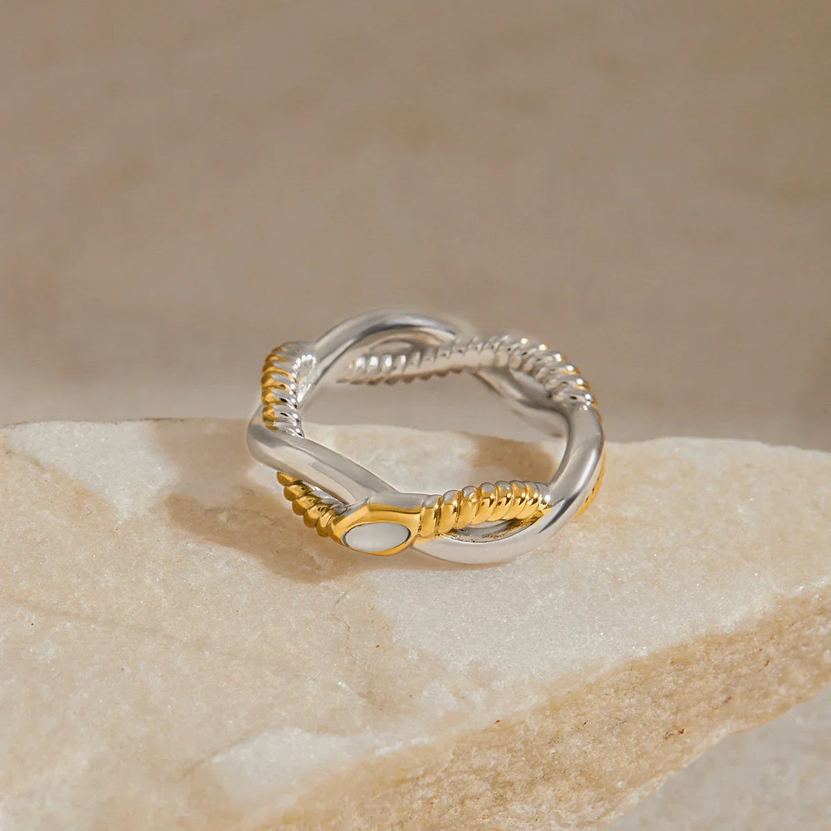 [Echo Fine]Nerisse Two-Tone Twist Ring