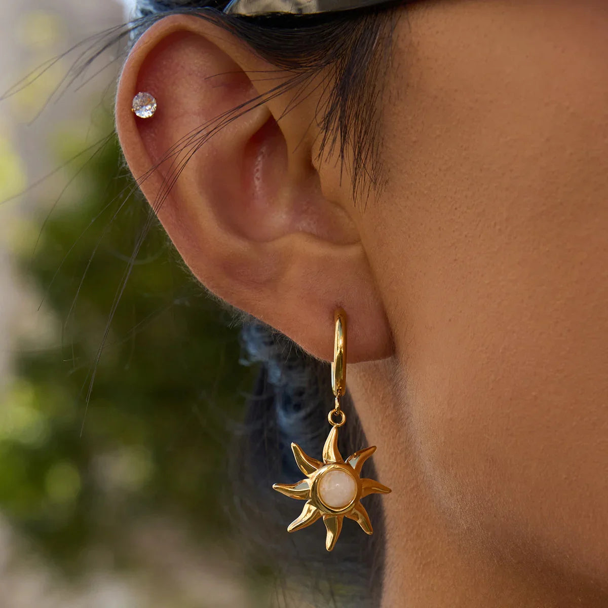 [Echo Fine]Helia Sun-shaped Moonstone Earrings