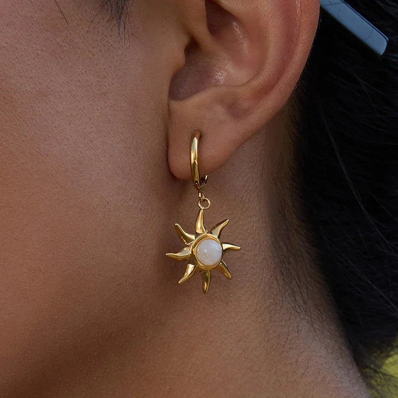 [Echo Fine]Helia Sun-shaped Moonstone Earrings