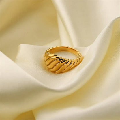 [Echo Fine]Ylenna Gold Croissant Ring