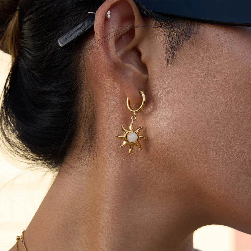 [Echo Fine]Helia Sun-shaped Moonstone Earrings