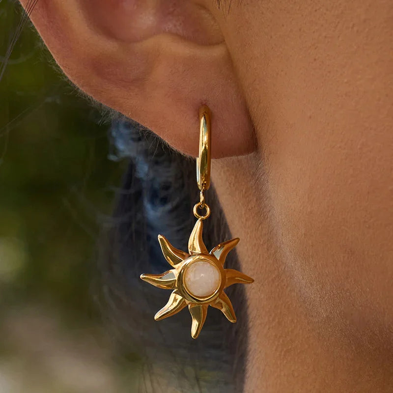 [Echo Fine]Helia Sun-shaped Moonstone Earrings