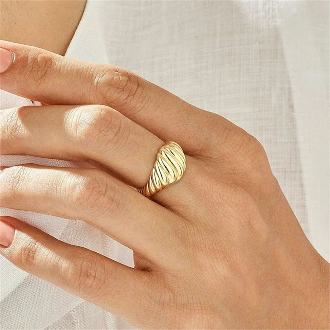 [Echo Fine]Ylenna Gold Croissant Ring