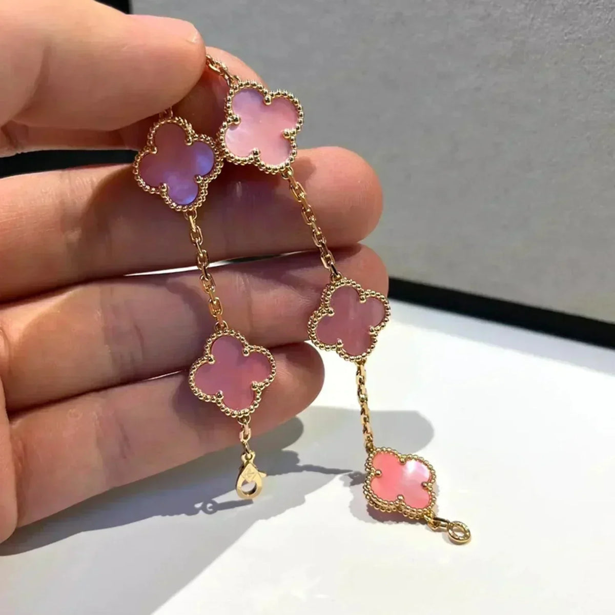 [ECHO ] CLOVER 5 MOTIFS  PINK MOP BRACELET COLLECTION