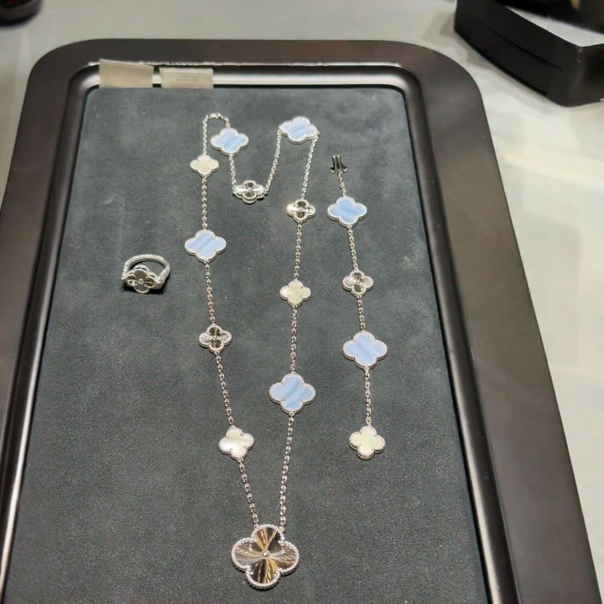 [ECHO ]DETACHABLE CLOVER 15(11+4) FLOWER SILVER NECKLACE SET