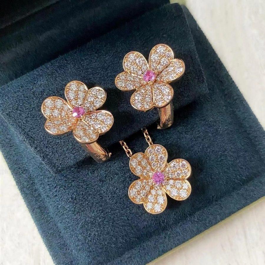 [ECHO ]FRIVOLE PINK GOLD FLOWER DIAMOND EARRINGS