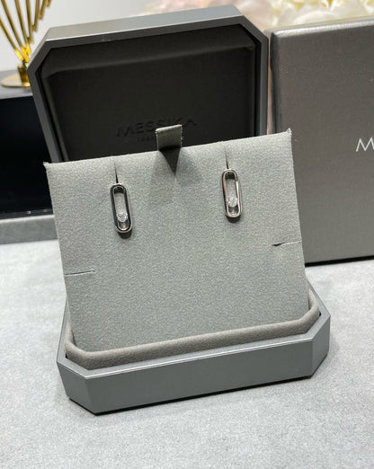 [ECHO]MOVE UNO SMALL 1 DIAMOND EARRINGS