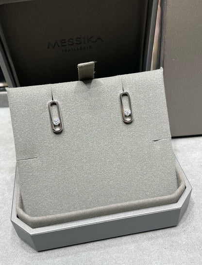[ECHO]MOVE UNO SMALL 1 DIAMOND EARRINGS